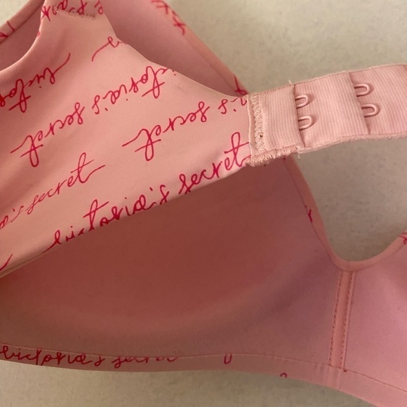 VS CURSIVE LOGO BRA BUTTERY SOFT NO WIRE - Picture 5 of 5